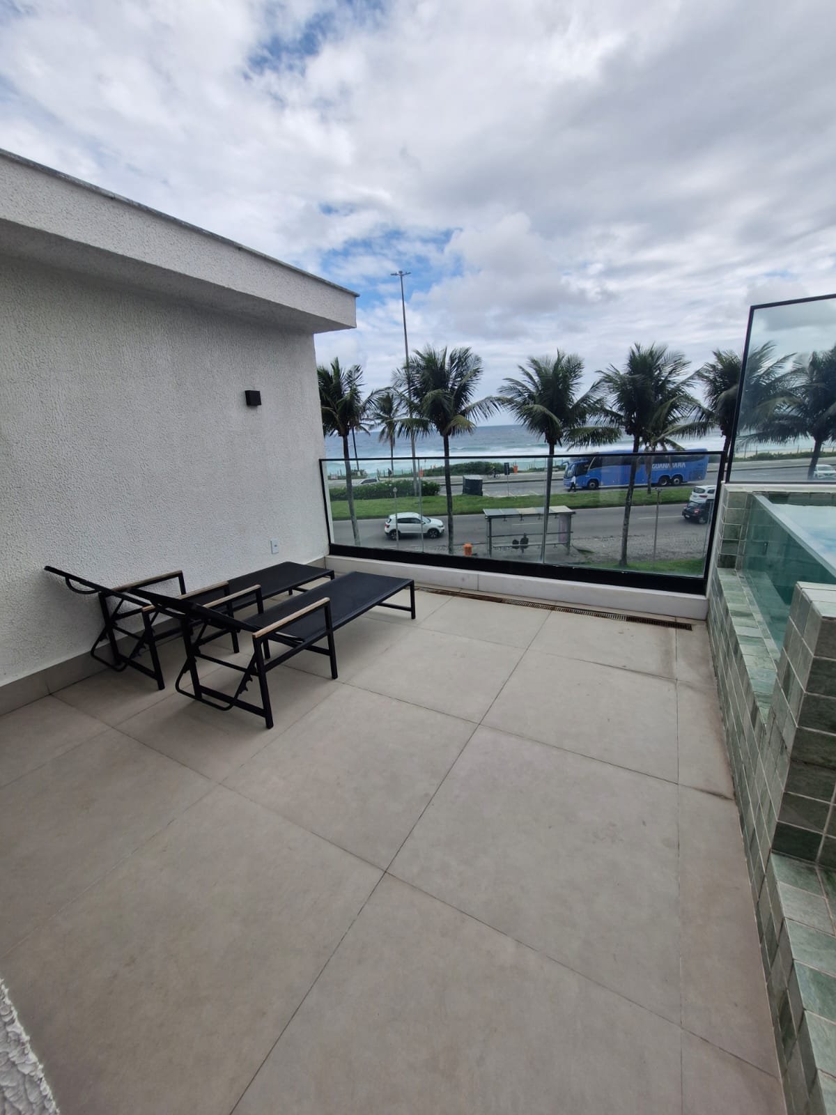 Varanda gourmet com piscina e vista para o mar da Barra - foto 2
